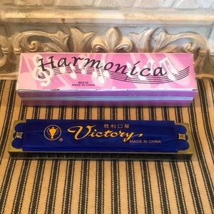 NIB Vintage Victory Harmonica in Original Box